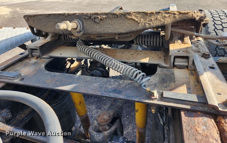 image for item MK9376 1993 Mack CH613  semi truck