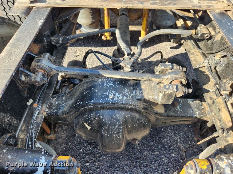 image for item MK9376 1993 Mack CH613  semi truck