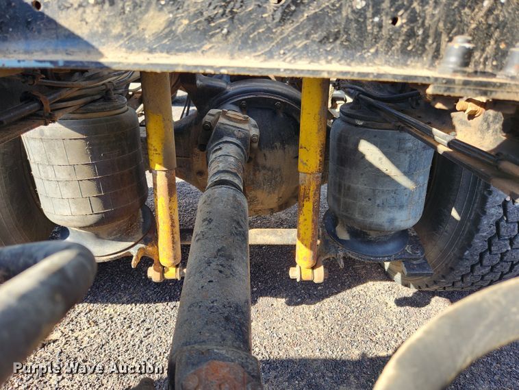 image for item MK9376 1993 Mack CH613  semi truck