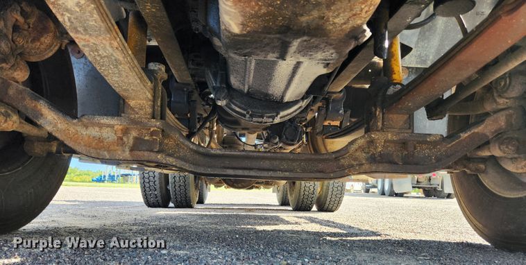 image for item MK9376 1993 Mack CH613  semi truck