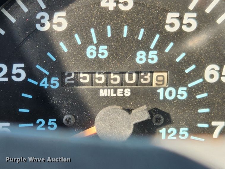 image for item MK9376 1993 Mack CH613  semi truck