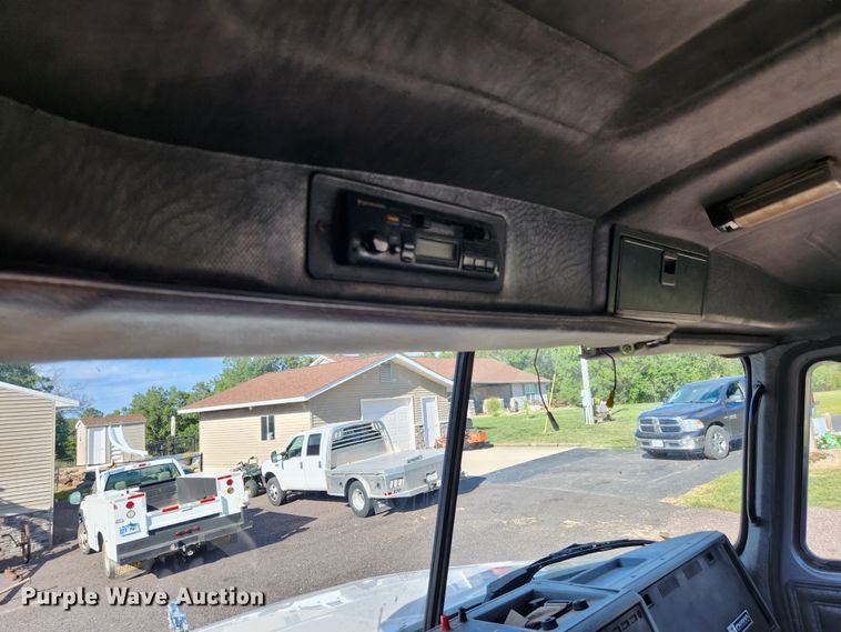 image for item MK9376 1993 Mack CH613  semi truck