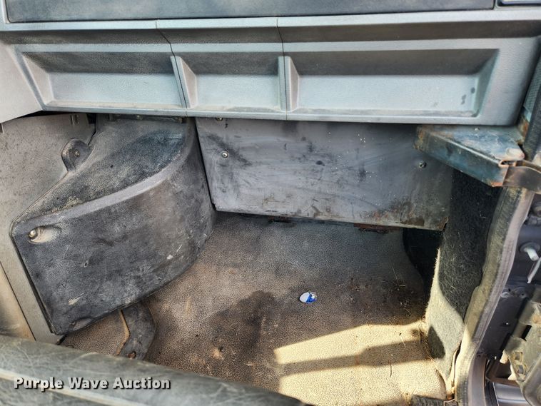 image for item MK9376 1993 Mack CH613  semi truck