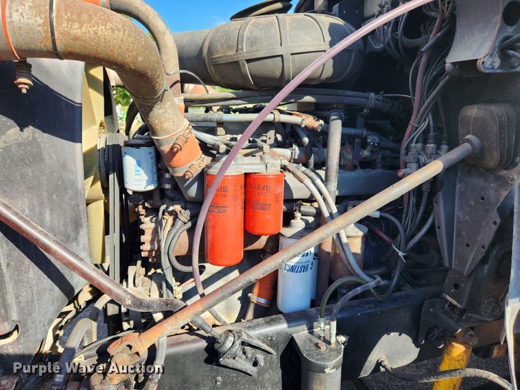 image for item MK9376 1993 Mack CH613  semi truck