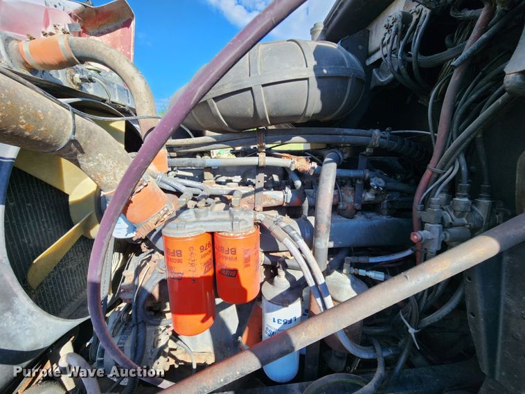 image for item MK9376 1993 Mack CH613  semi truck