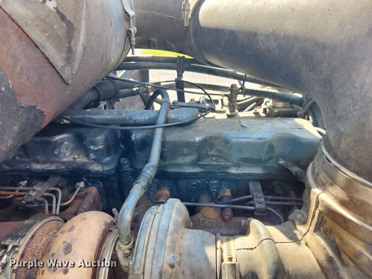 image for item MK9376 1993 Mack CH613  semi truck