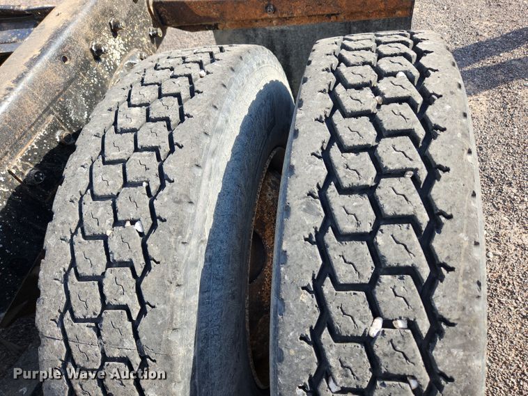 image for item MK9376 1993 Mack CH613  semi truck