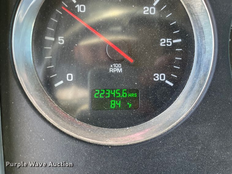 image for item MR9348 2013 Kenworth T660  semi truck