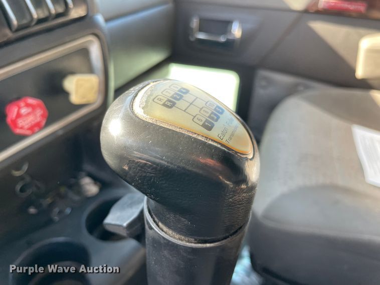 image for item MR9348 2013 Kenworth T660  semi truck