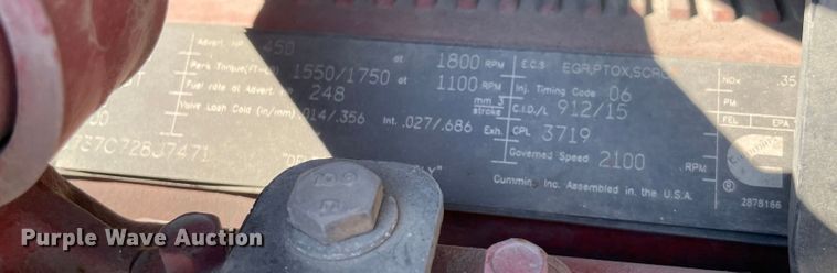 image for item MR9348 2013 Kenworth T660  semi truck