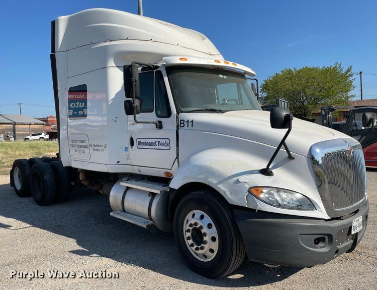 image for item MR9380 2011 International ProStar  semi truck