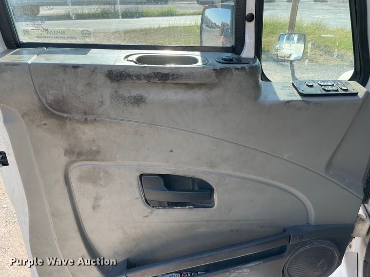 image for item MR9380 2011 International ProStar  semi truck