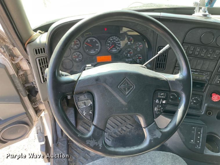 image for item MR9380 2011 International ProStar  semi truck