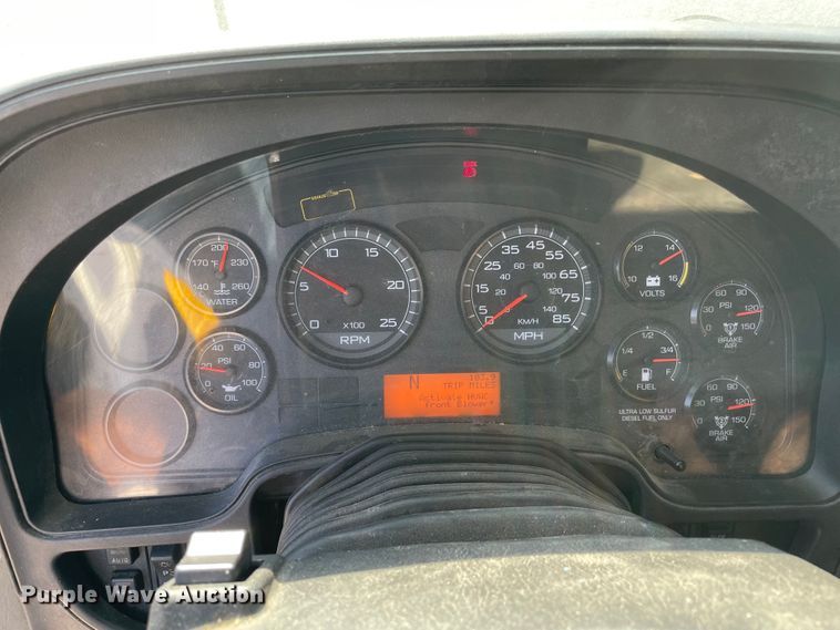 image for item MR9380 2011 International ProStar  semi truck