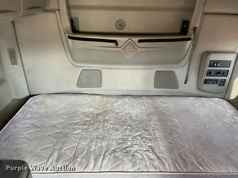 image for item MR9380 2011 International ProStar  semi truck