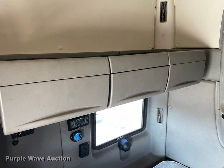 image for item MR9380 2011 International ProStar  semi truck