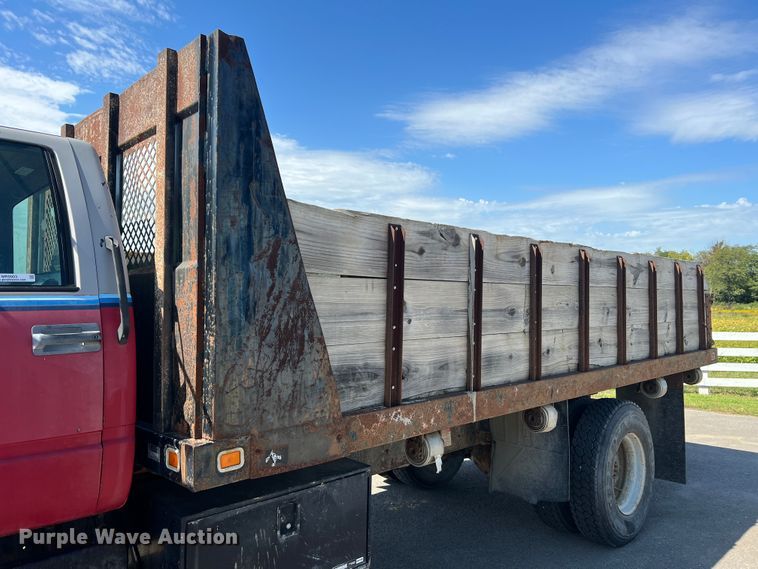 image for item MR9903 1999 Chevrolet C7500  dump flatbed truck