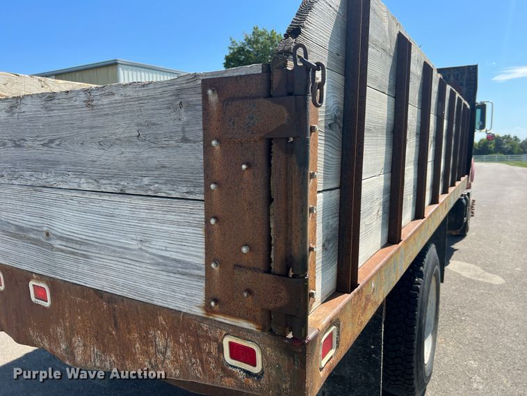 image for item MR9903 1999 Chevrolet C7500  dump flatbed truck