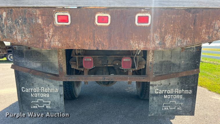 image for item MR9903 1999 Chevrolet C7500  dump flatbed truck