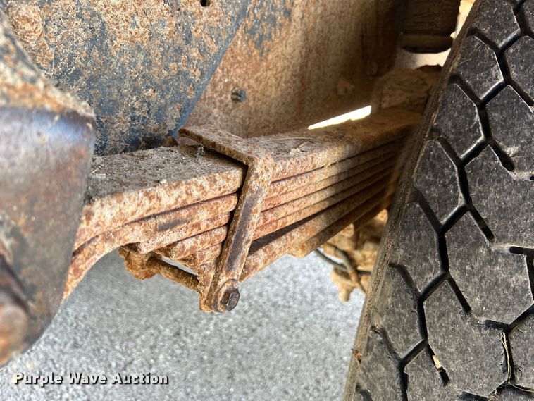 image for item MR9903 1999 Chevrolet C7500  dump flatbed truck