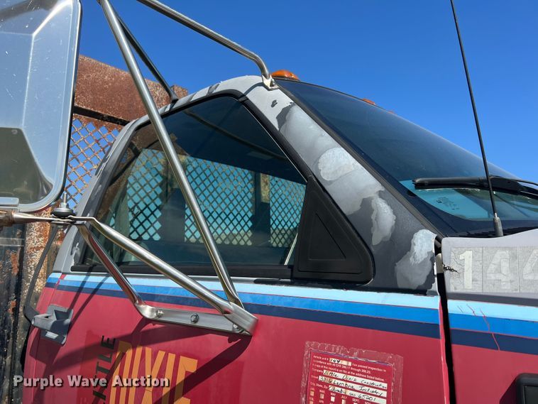 image for item MR9903 1999 Chevrolet C7500  dump flatbed truck