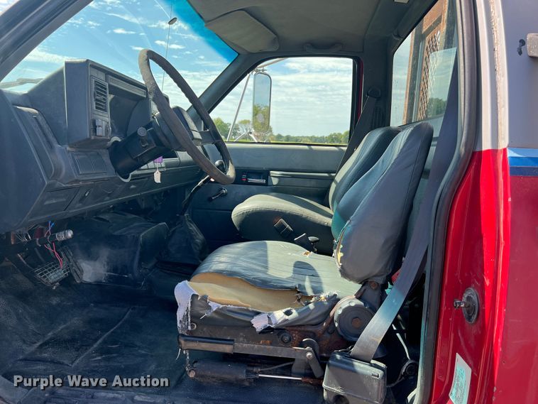 image for item MR9903 1999 Chevrolet C7500  dump flatbed truck