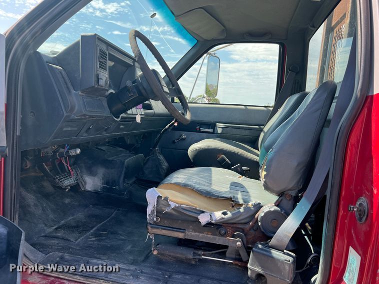 image for item MR9903 1999 Chevrolet C7500  dump flatbed truck