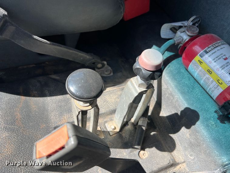 image for item MR9903 1999 Chevrolet C7500  dump flatbed truck