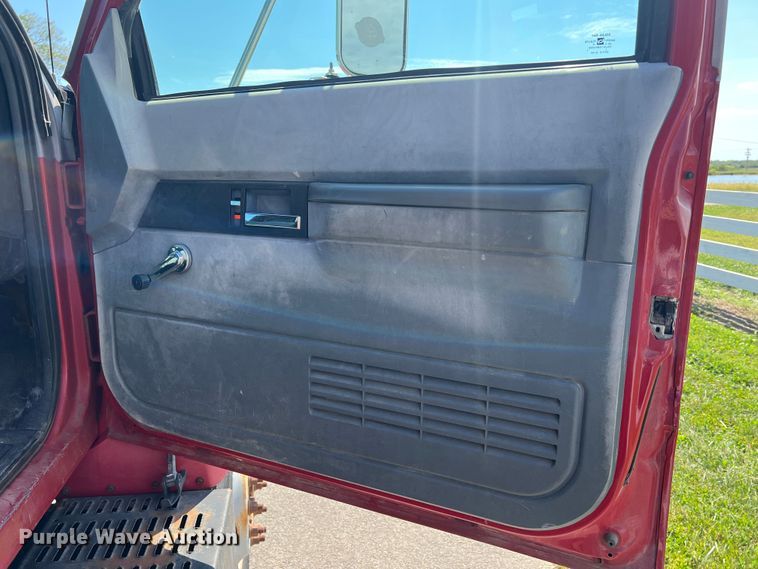 image for item MR9903 1999 Chevrolet C7500  dump flatbed truck