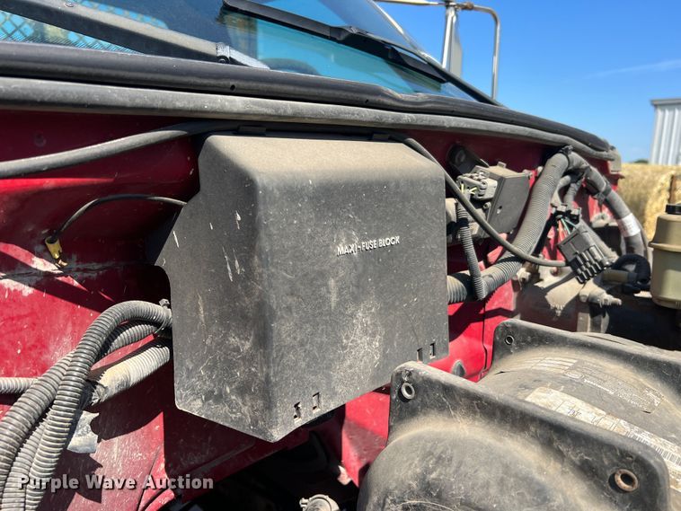 image for item MR9903 1999 Chevrolet C7500  dump flatbed truck