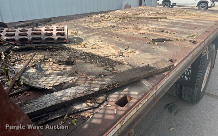 image for item MR9904 1991 Chevrolet Kodiak  dump flatbed truck