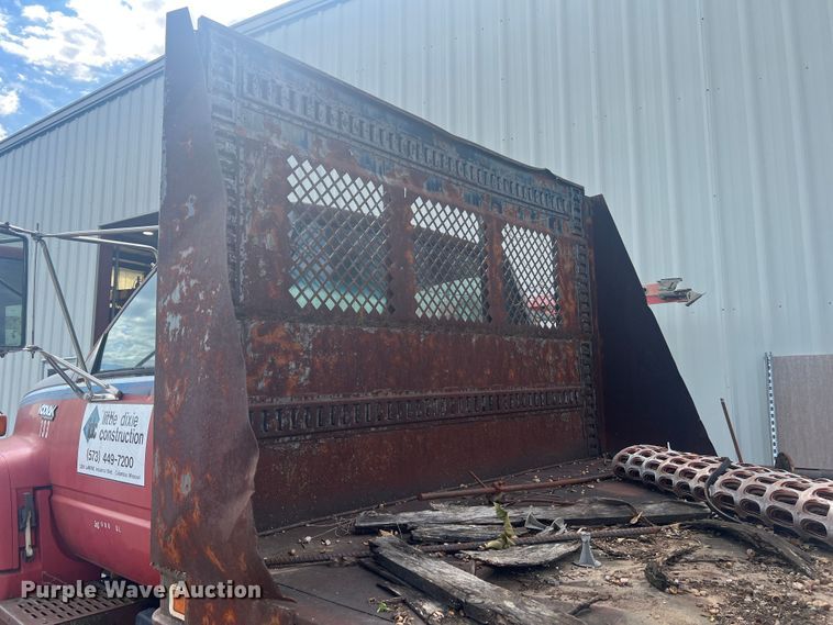 image for item MR9904 1991 Chevrolet Kodiak  dump flatbed truck