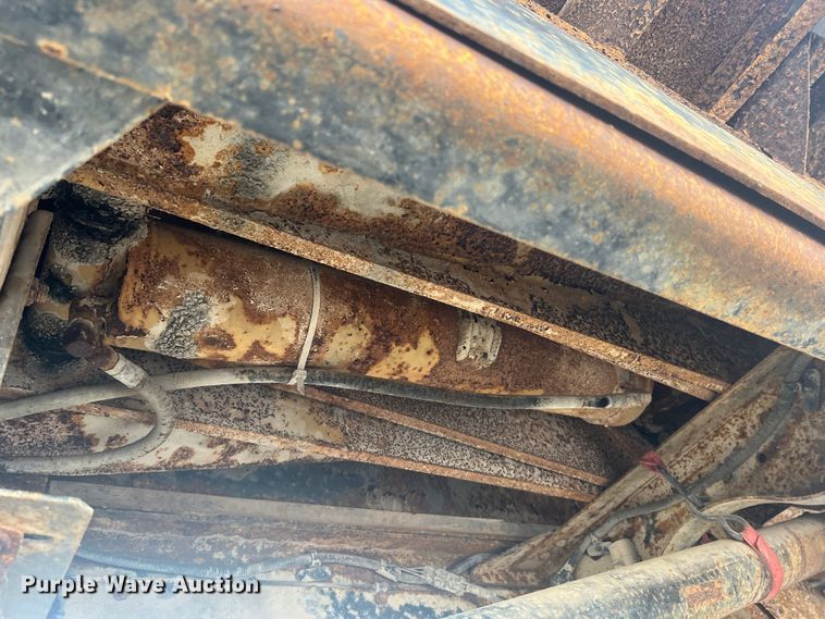 image for item MR9904 1991 Chevrolet Kodiak  dump flatbed truck