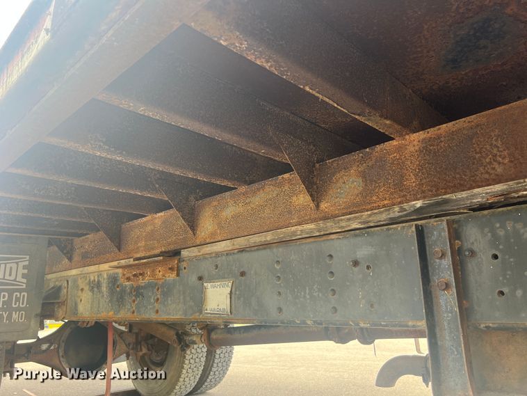 image for item MR9904 1991 Chevrolet Kodiak  dump flatbed truck