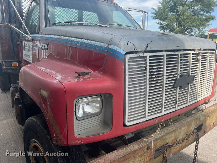 image for item MR9904 1991 Chevrolet Kodiak  dump flatbed truck