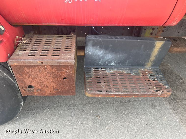 image for item MR9904 1991 Chevrolet Kodiak  dump flatbed truck