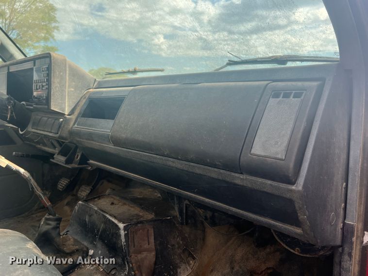 image for item MR9904 1991 Chevrolet Kodiak  dump flatbed truck