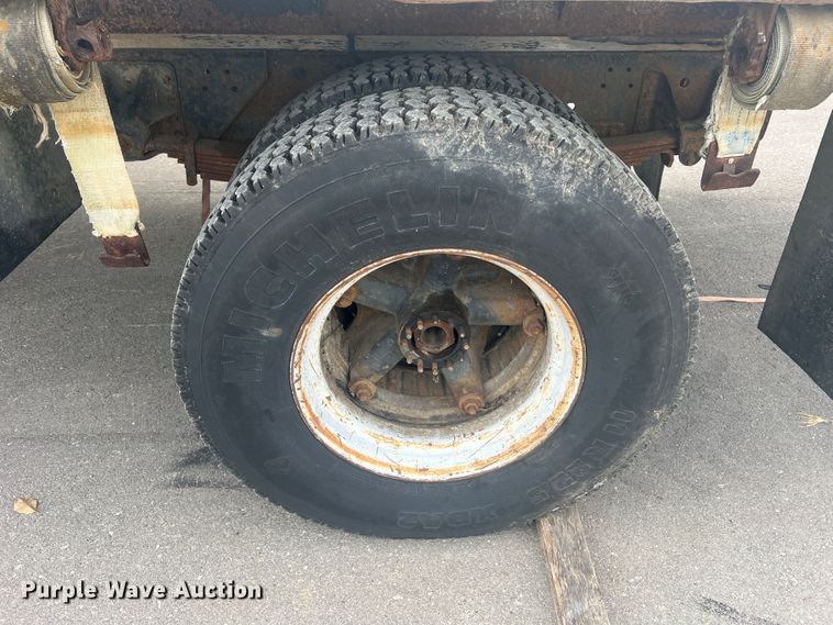 image for item MR9904 1991 Chevrolet Kodiak  dump flatbed truck