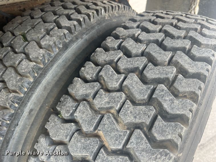 image for item MR9904 1991 Chevrolet Kodiak  dump flatbed truck