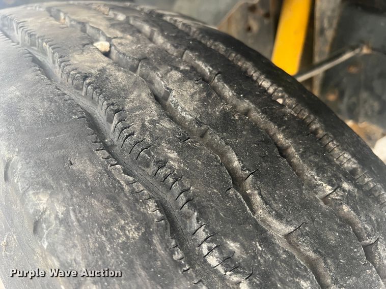 image for item MR9904 1991 Chevrolet Kodiak  dump flatbed truck