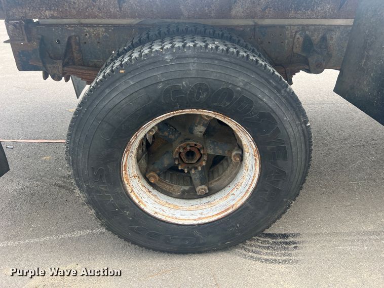 image for item MR9904 1991 Chevrolet Kodiak  dump flatbed truck