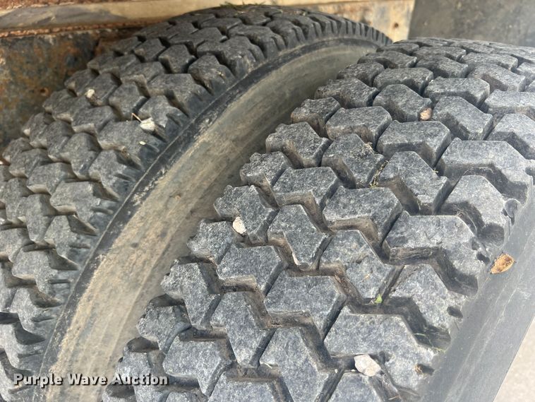 image for item MR9904 1991 Chevrolet Kodiak  dump flatbed truck