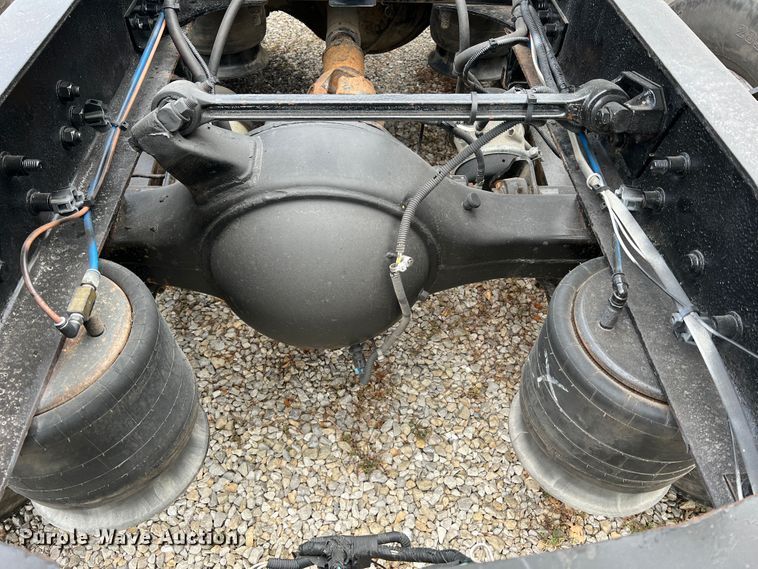 image for item MR9912 2007 Freightliner Columbia  semi truck