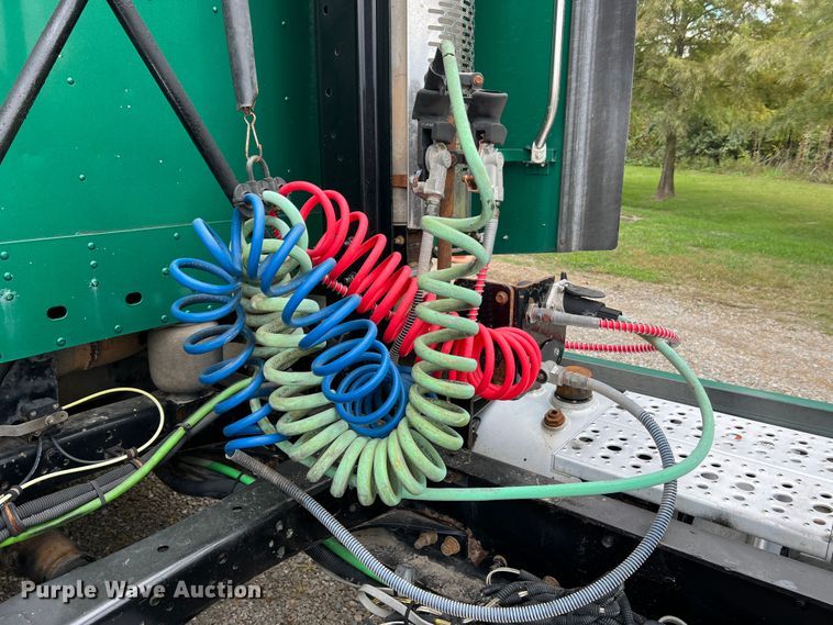 image for item MR9912 2007 Freightliner Columbia  semi truck