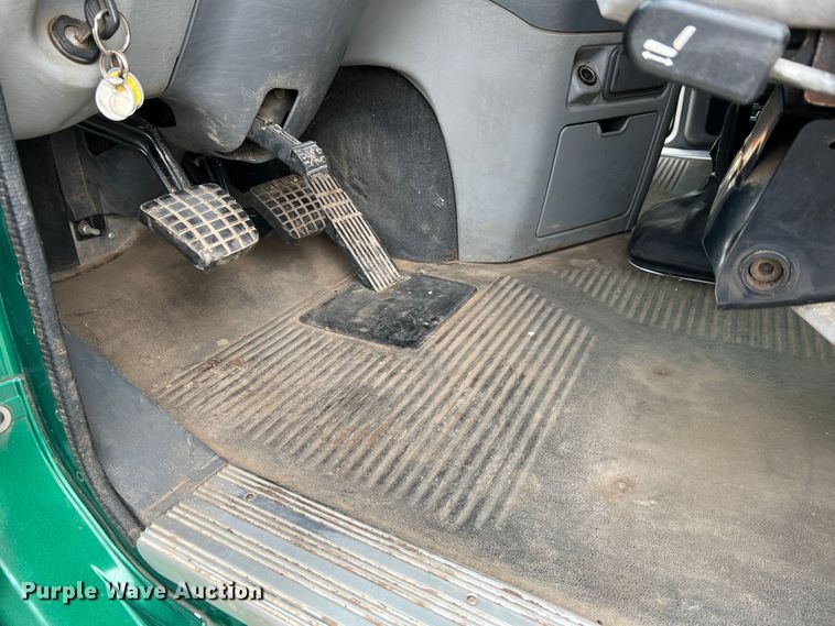 image for item MR9912 2007 Freightliner Columbia  semi truck