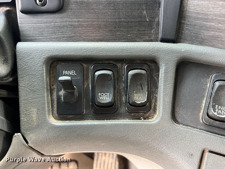 image for item MR9912 2007 Freightliner Columbia  semi truck