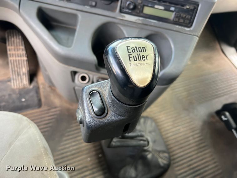 image for item MR9912 2007 Freightliner Columbia  semi truck