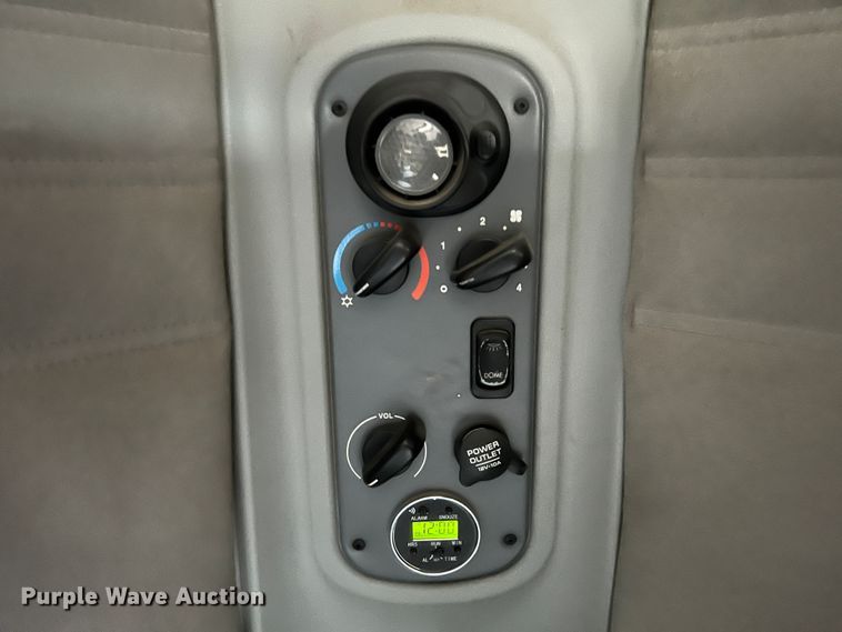 image for item MR9912 2007 Freightliner Columbia  semi truck