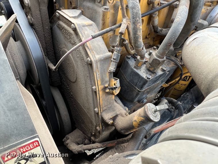 image for item MR9912 2007 Freightliner Columbia  semi truck