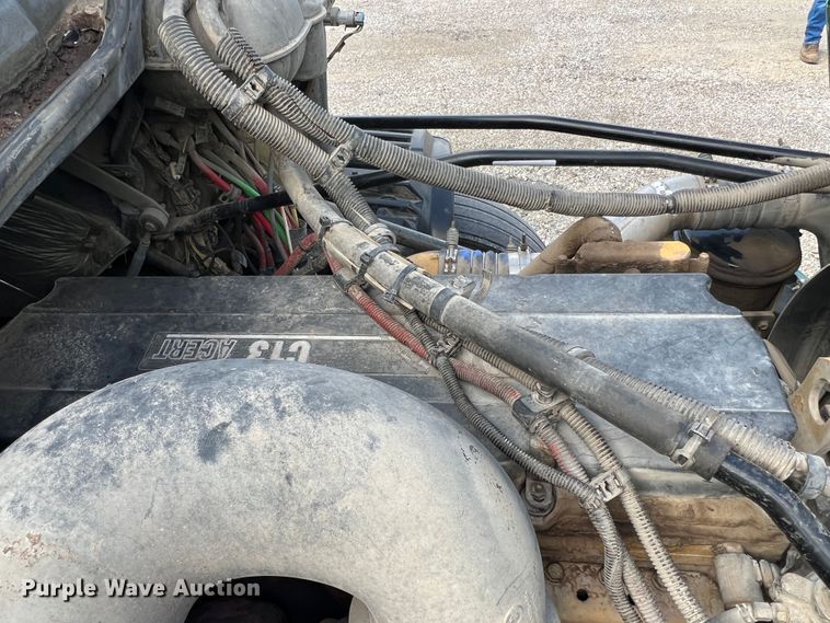 image for item MR9912 2007 Freightliner Columbia  semi truck